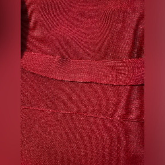 Who in shop burgundy fishtail bandage dress size medium - Picture 5 of 7